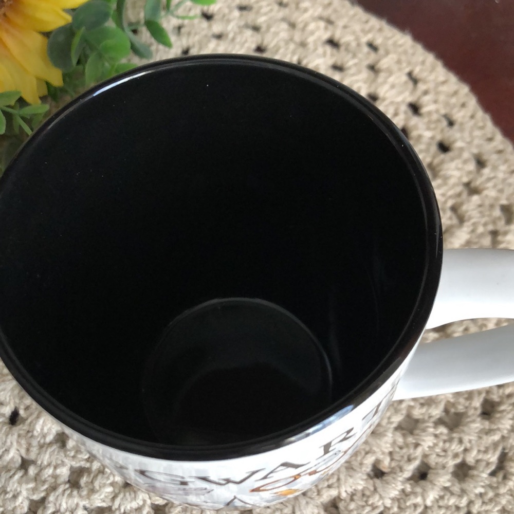 Harry Potter HOGWARTS Mug - Picture 2 of 9